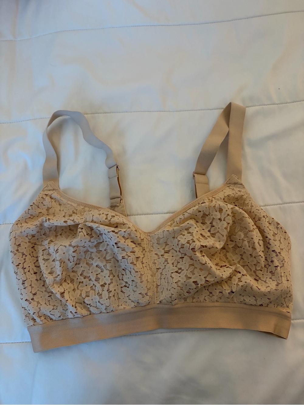 Chantelle Lace Wireless Bra in Light Pink